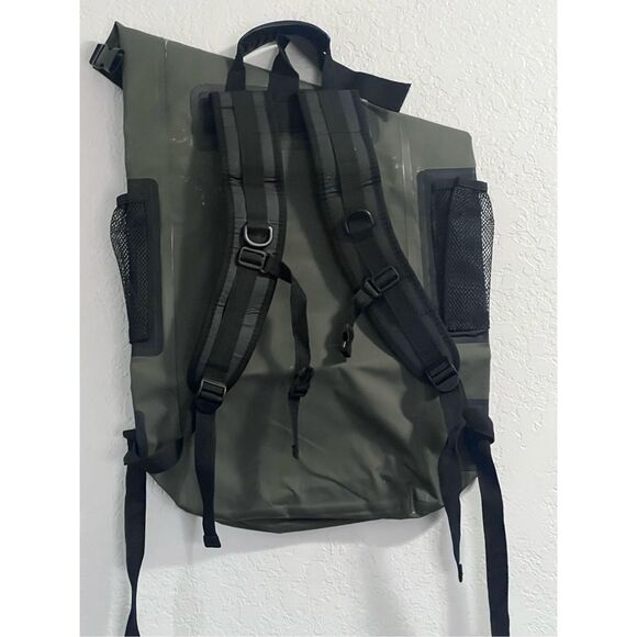Relentless Recreation 30L Dry Bag backpack Green Kayaking, Boating, Hiking, Camp main image 3
